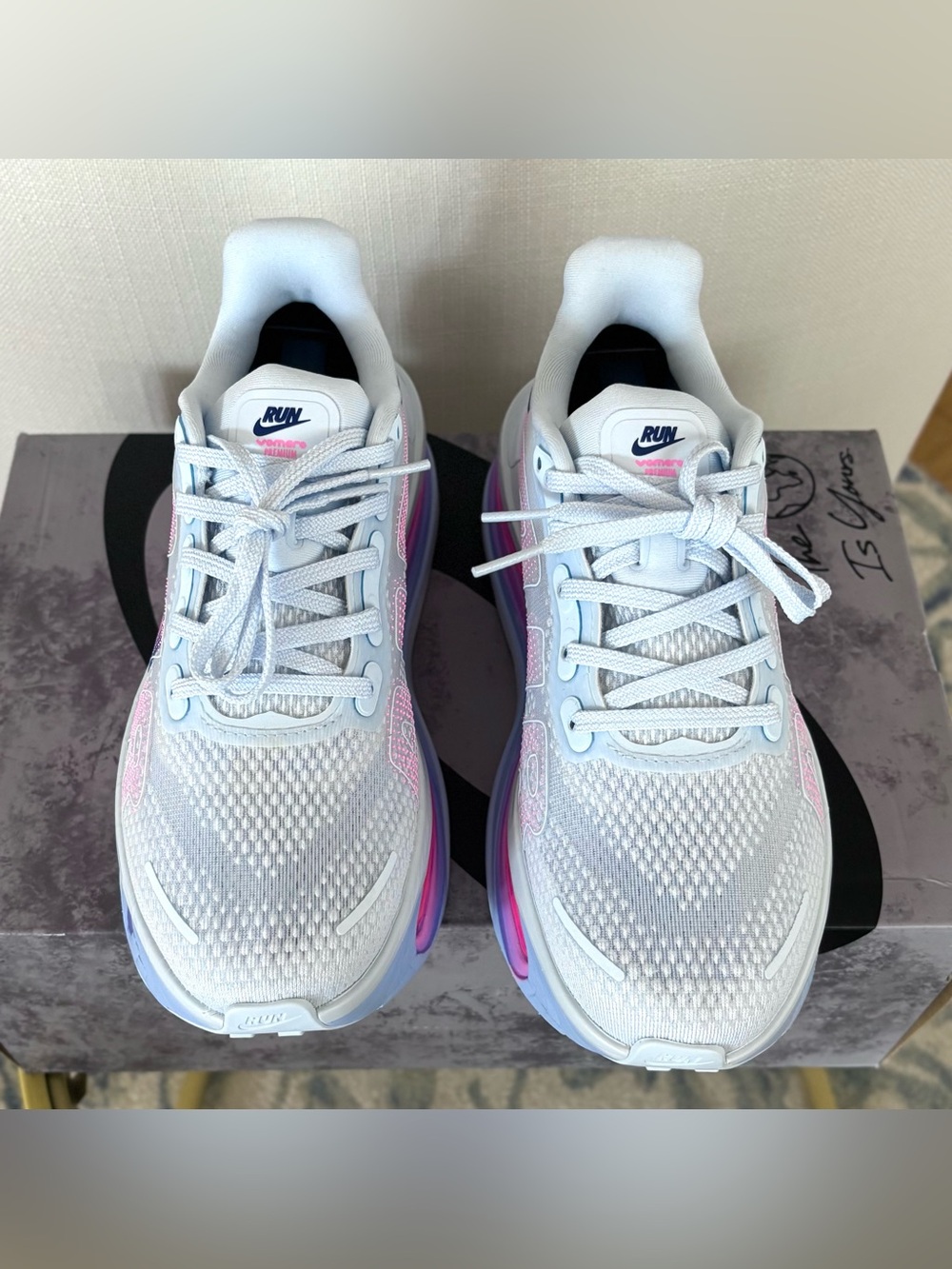Nike Vomero Premium Blue Tint Pink Women’s Size 7 HM5973-400 Running Shoes - Picture 4 of 10